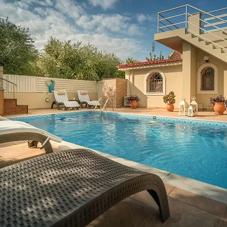 Fiorentinos Villa *